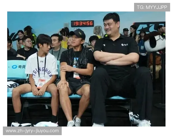 足球运动员到CBA看球的趣闻汇总